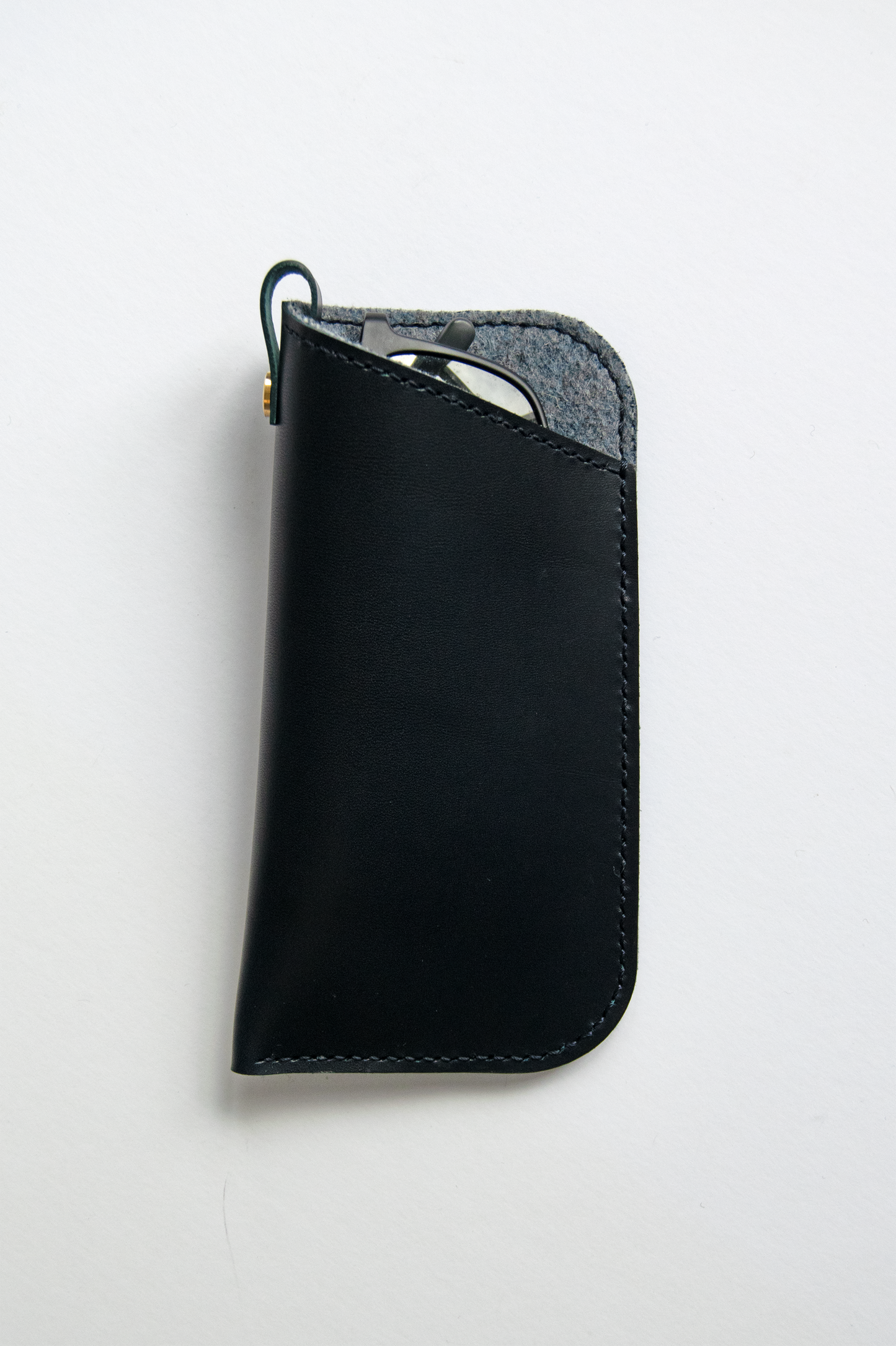 Leather Sunglasses Sleeve in Navy