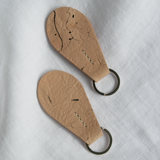 Marbled Leather Teardrop Key Fob - Black Speckle