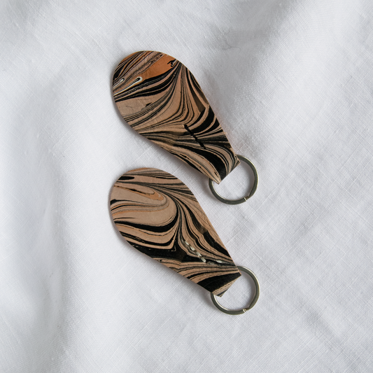 Marbled Leather Teardrop Key Fob - Black & White Swirl