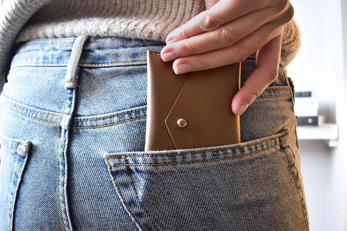 Geometric Leather Card Holder in Taupe