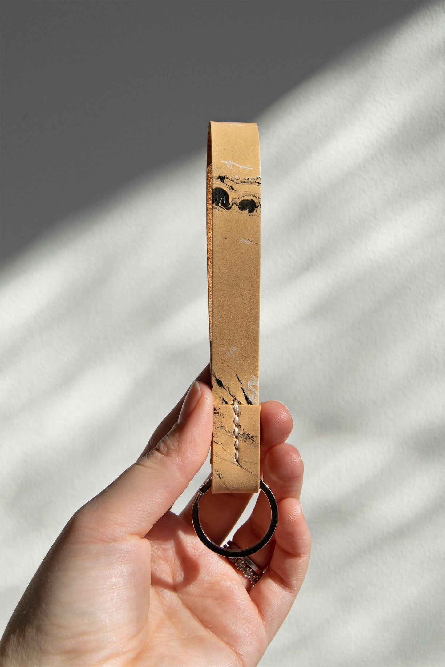 Marbled Leather Key Fob - Black & White