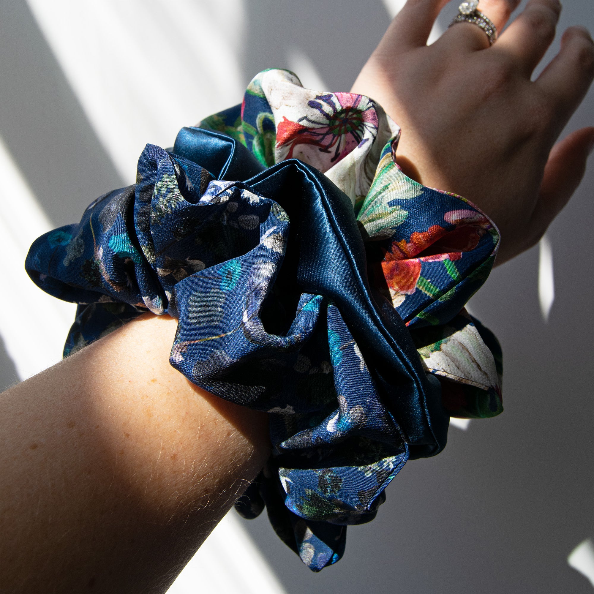 Floral scrunchie deals